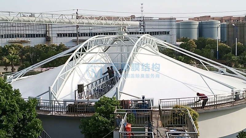 蒼南臨港隨動(dòng)污水池反吊膜-3