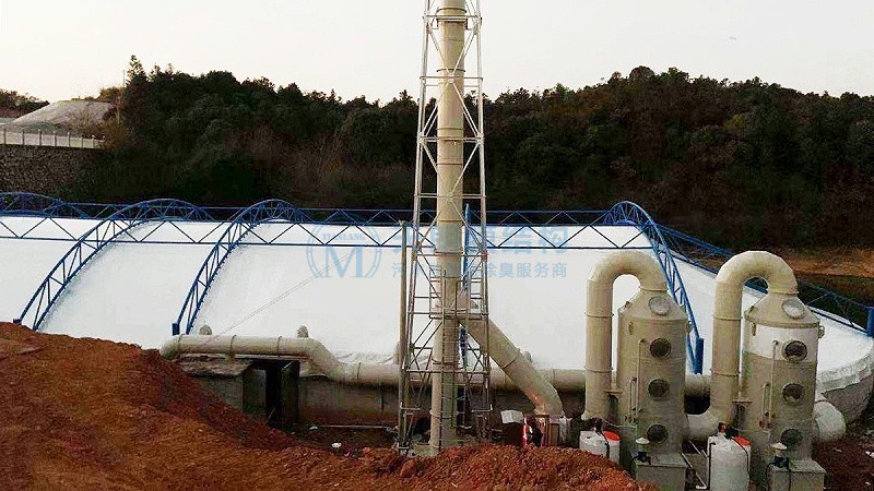 泉湖垃圾滲濾液調節(jié)池反吊膜密閉項目-2